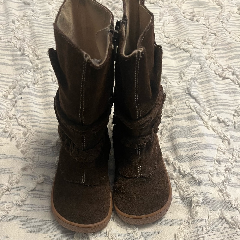 EUC dark brown suede Livie and Luca toddler boot size 8